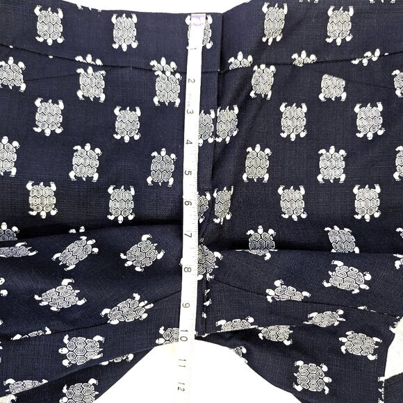 NWT LOFT | Turtle Print Riviera Shorts Navy Blue & White 6" Inseam | Size 0* - Picture 11 of 13